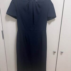 Elegant Navy Blue Dress Maggy London Navy Pleated Neck Short Sleeve Sheath Dress